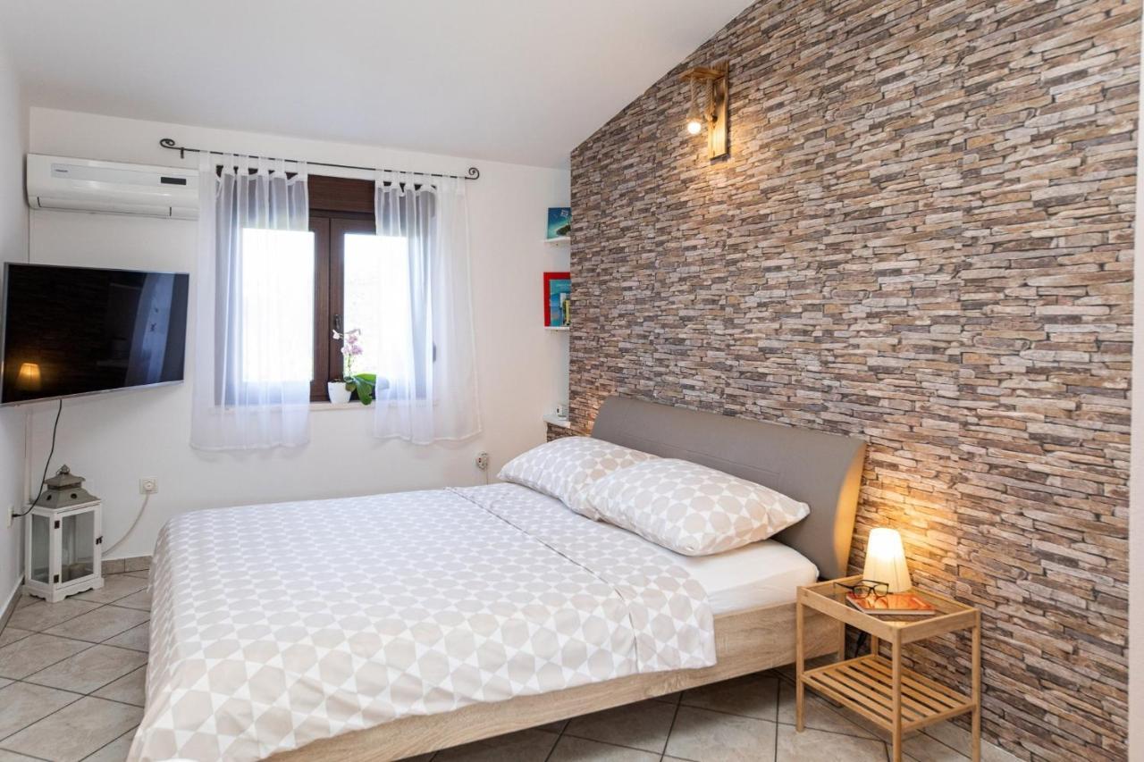 Ananas Apartments Crikvenica Bagian luar foto